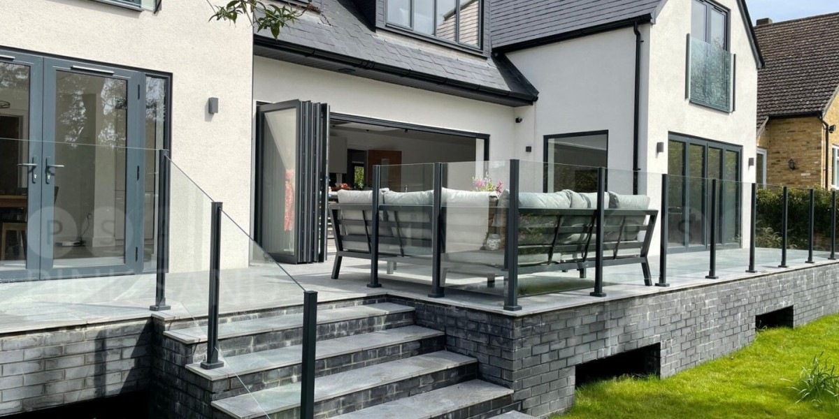 Observational Research on Glass Balustrades: A Modern Architectural Trend